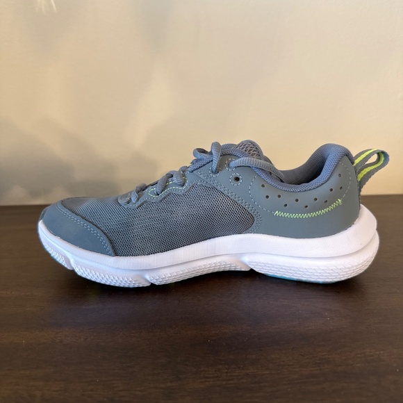 Under Armour Charged Assert 10 Gray/Green Unisex Kids Running Shoes 4Y - Picture 7 of 8